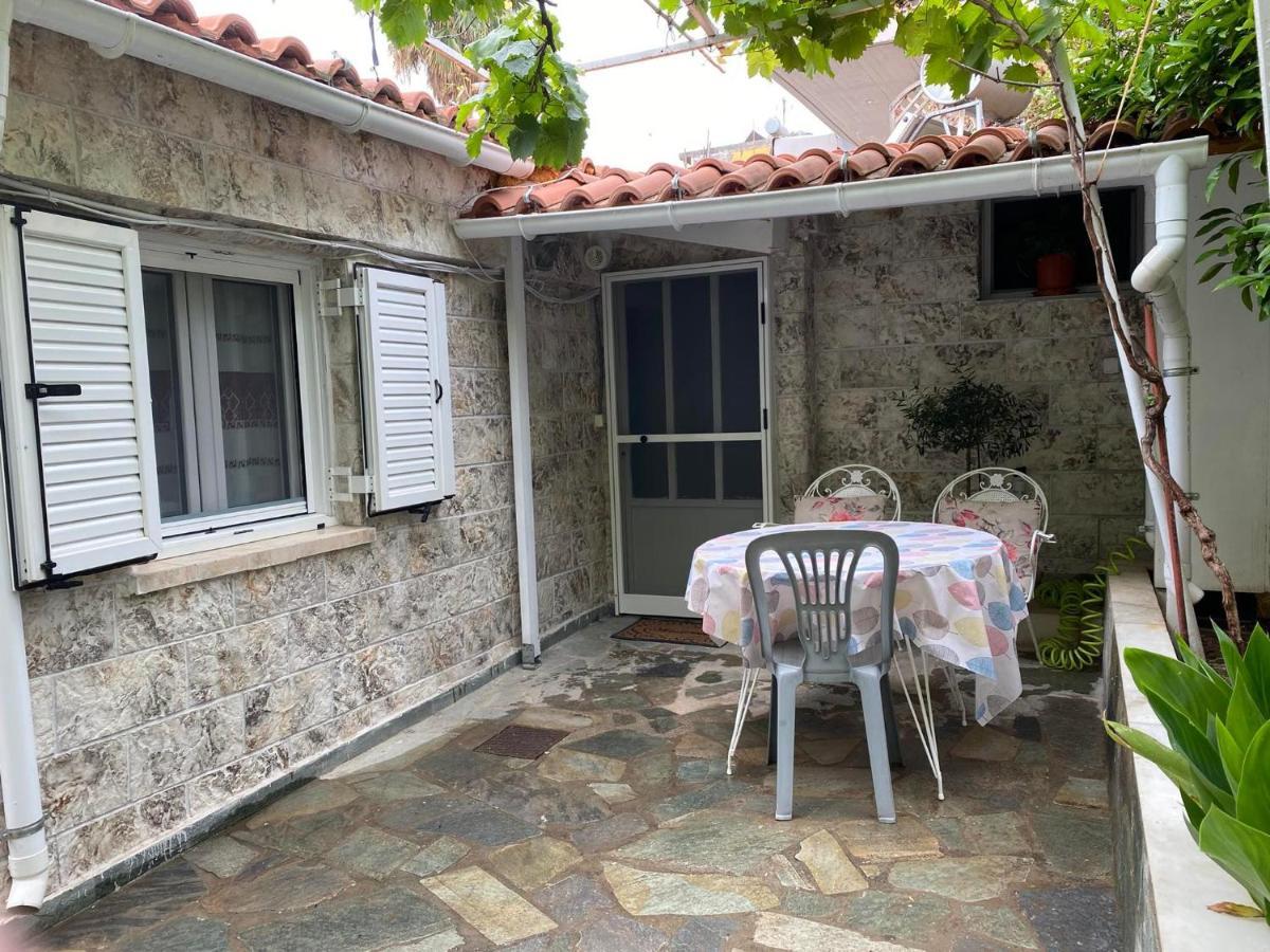 Little Cottage Athena Bagian luar foto